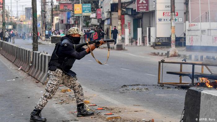 Protests agains the new citizenship law in Guwahati (photo: AFP)