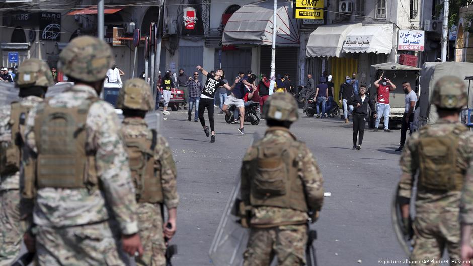 Anti-Regierungsproteste in Tripoli am 28.04.2020; Foto: AP/picture-alliance