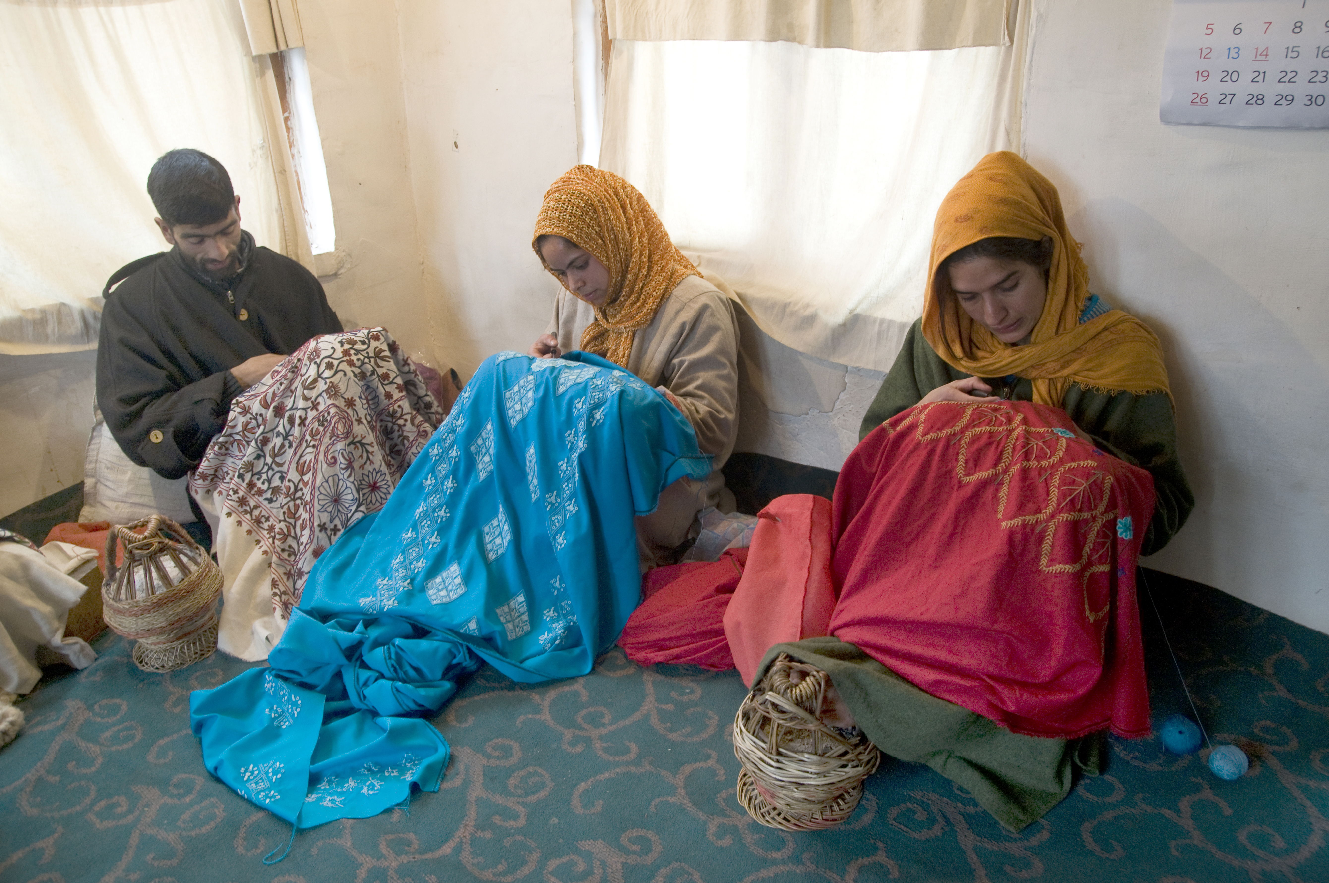 Women embroidering shawls (photo: Sugato Mukherjee)