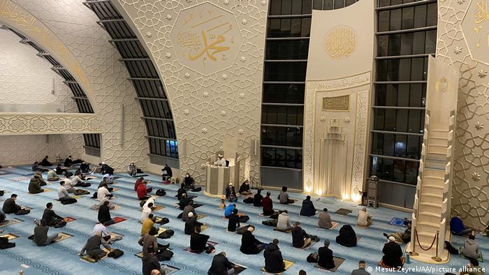ثاني رمضان حول العالم في زمن كورونا
