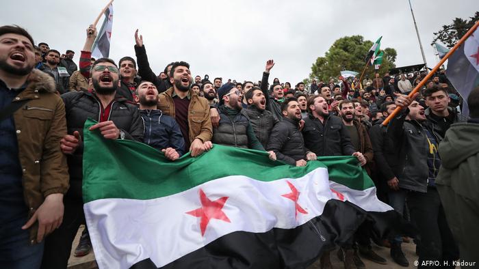 سوريا - خمسة عقود في قبضة عائلة الأسد: بشار على نهج أبيه حافظ في حكم السوريين بالحديد والنار 