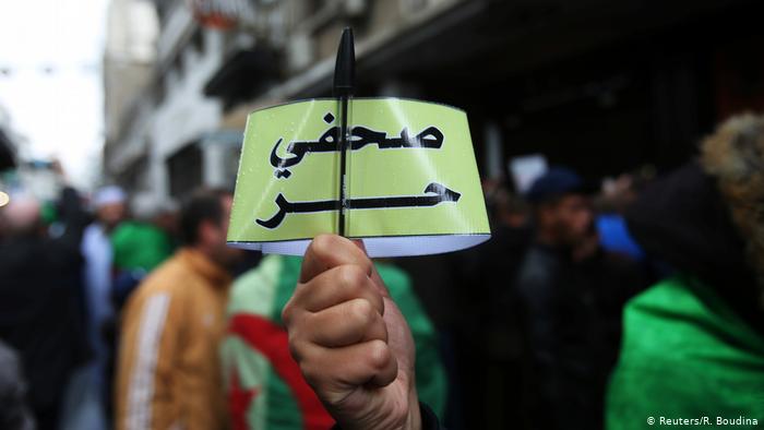 المغرب والجزائر - السياسة تُفرِّق واعتقال الصحافيين يُوحِّد