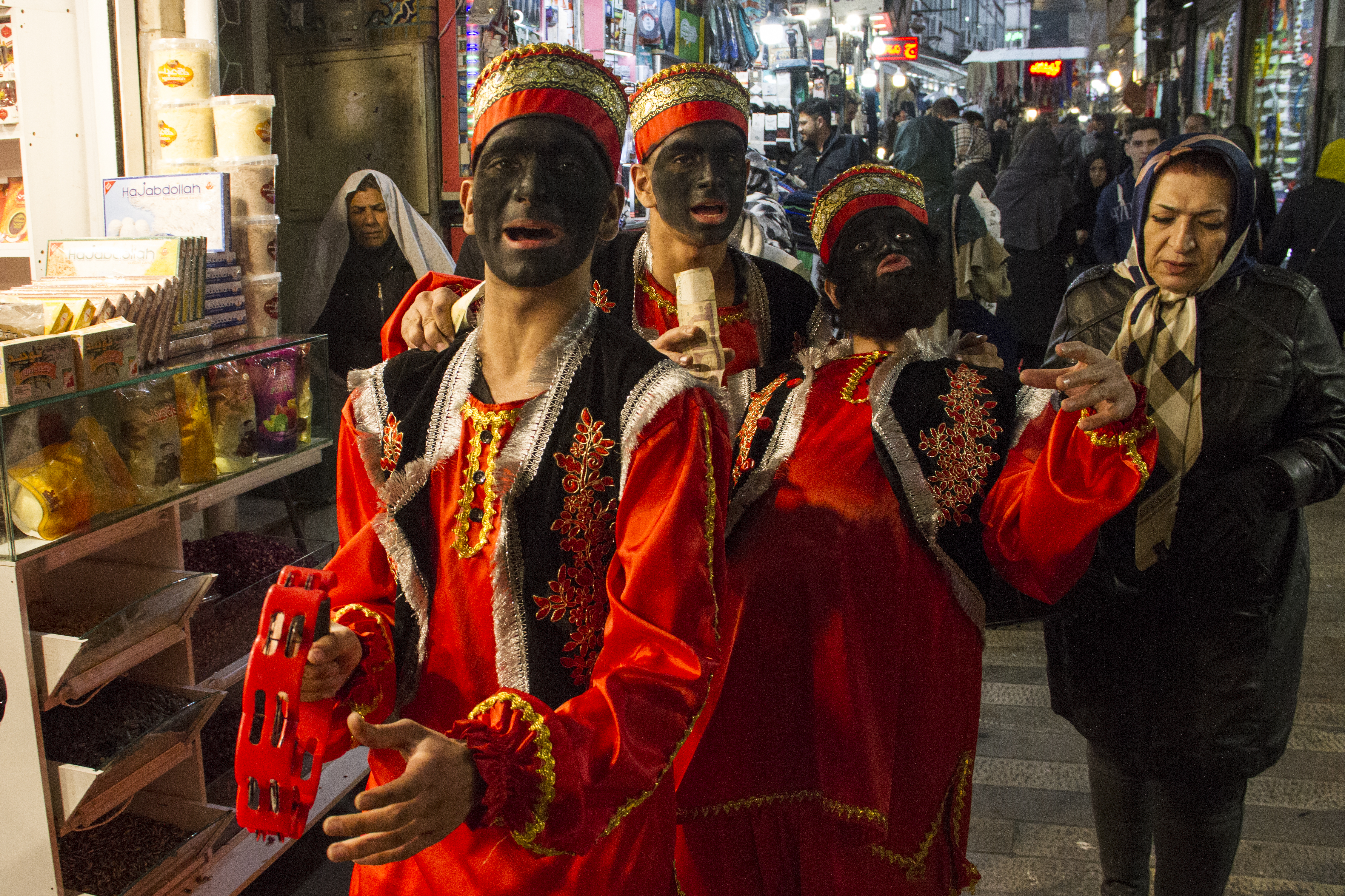 Minstrels herald the coming of Nowruz (photo: Changiz M. Varzi)