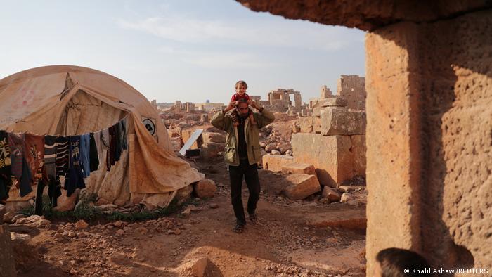 UNESCO refugee camp, Babisqa, Syria (photo: Khalil Ashawi/Reuters)