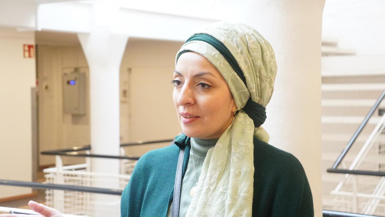 فريدة فوندا غينشاسلان هي رئيسة الطائفة الربانية في ألمانيا.  ‏Feride Funda-Gencaslan is chair of the Rabbaniyya community in Germany (photo: Sufi Centre Rabbaniyya)