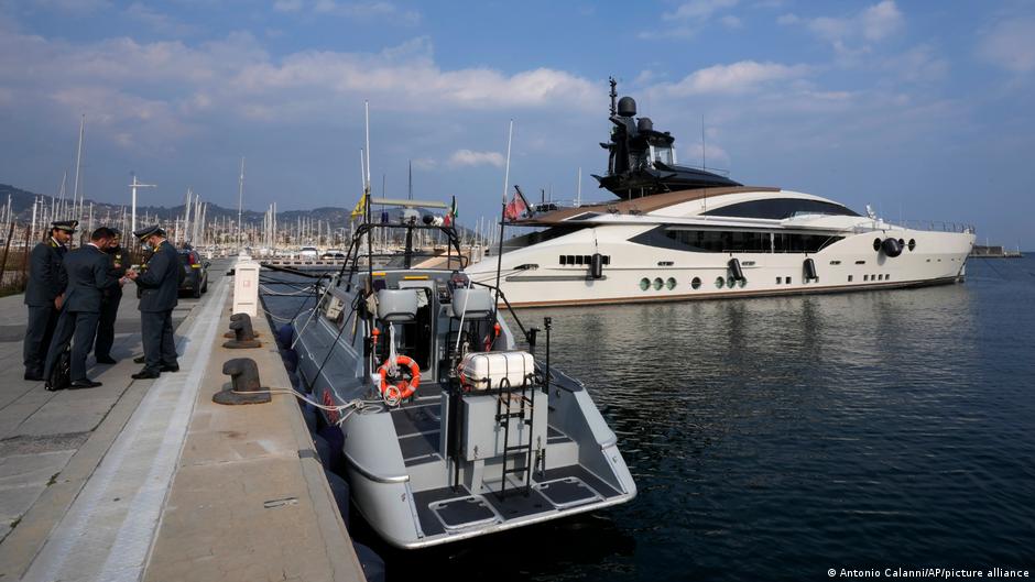 Beschlagnahmte Superyacht in Imperia, Italien; Foto: AP/picture-alliance