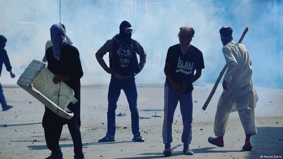 Protesters in Kashmir (photo: Masrat Zahra)