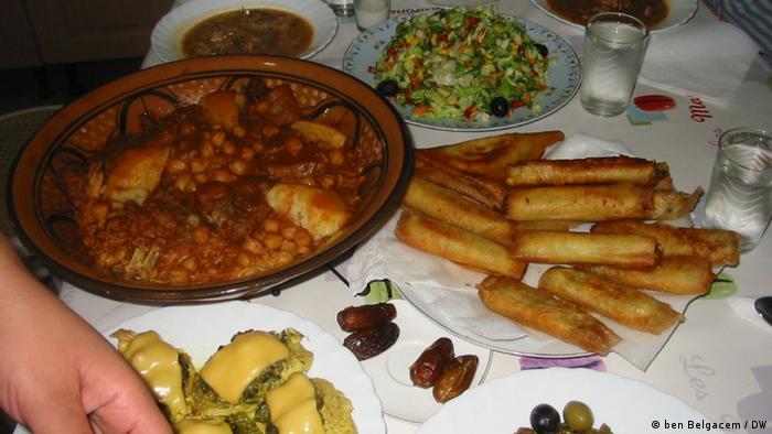 أطباق شهية تزين الموائد الرمضانية 03 Gerichte die Ramadan-Tische schmücken Essen Islam Foto DW