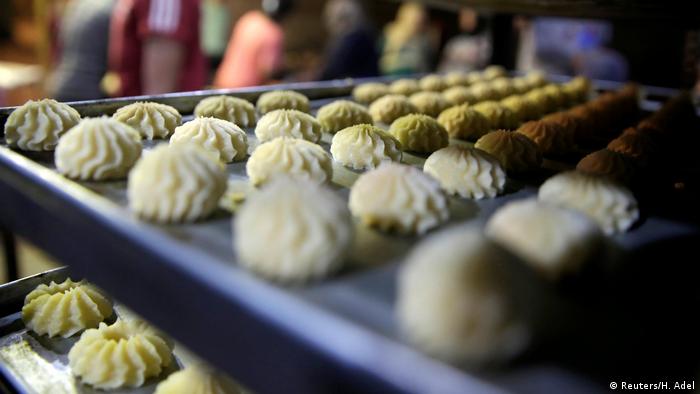 كيف يحتفل المسلمون والمسلمات في عيد الفطر (عيد رمضان) حول العالم؟ 03 Wie feiern Muslime auf der ganzen Welt Zuckerfest  Eid al Fitr Foto Reuters