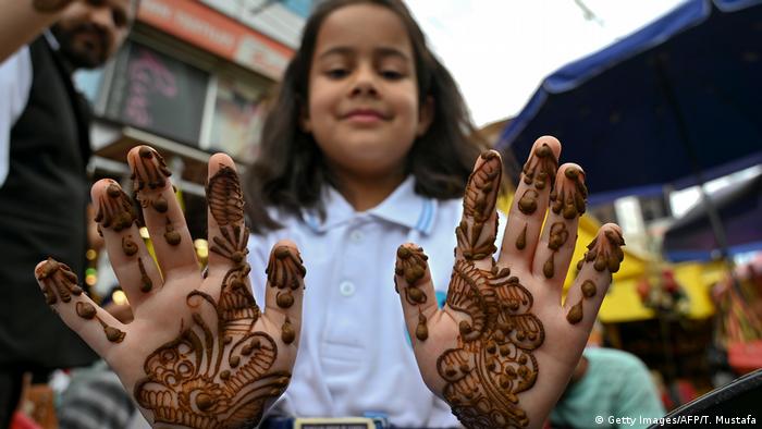 كيف يحتفل المسلمون والمسلمات في عيد الفطر (عيد رمضان) حول العالم؟ 09 Wie feiern Muslime auf der ganzen Welt Zuckerfest  Eid al Fitr Foto Getty Images