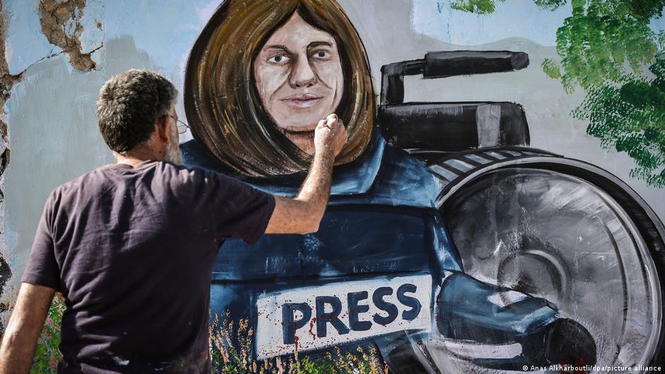 صحفيون ضحايا لصراعات شرق أوسطية 00 Westjordanland getoetete Journalistin Schirin Abu Akle Journalisten die Opfer von Nahost-Konflikten geworden sind Foto Picture Alliance