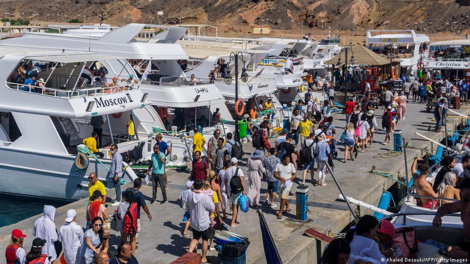 Russian tourists in the Egyptian Red Sea resort of Sharm El-Sheikh (photo: AFP/Getty Images)