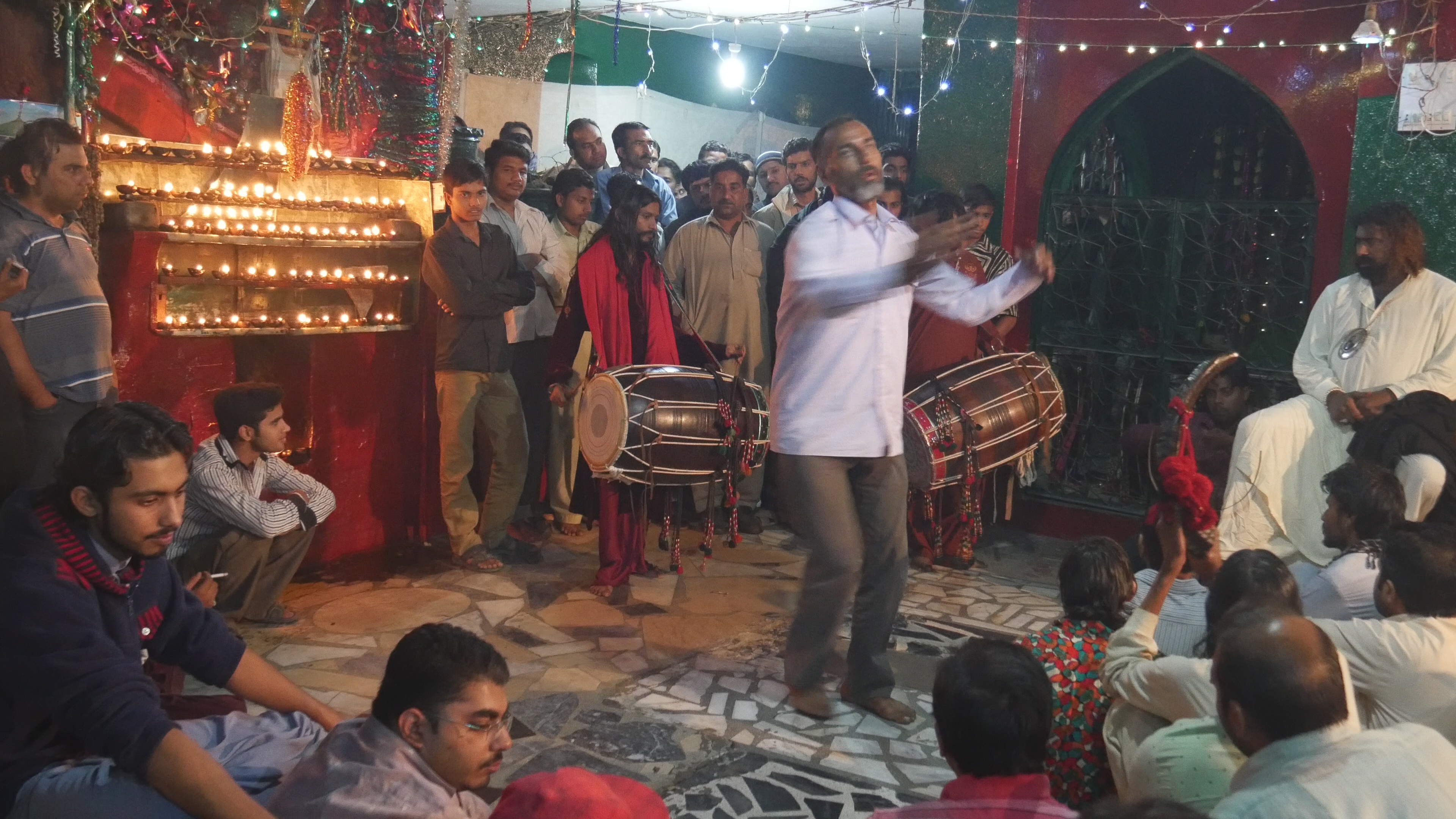 Ecstatic dance in the courtyard of Shah Jamal's shrine (photo: Marian Brehmer)