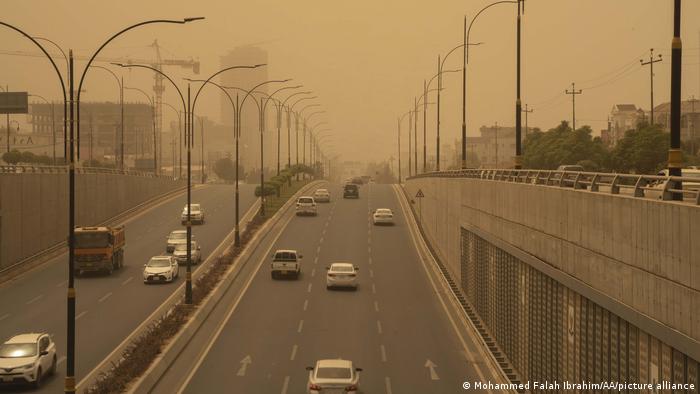 نهر دجلة شريان العراق الحيوي ضحية للتغير المناخي فهل على سدود تركيا إتاحة مياه أكثر؟ 02 Der Tigris - die Lebensader des Irak Foto Picture Alliance