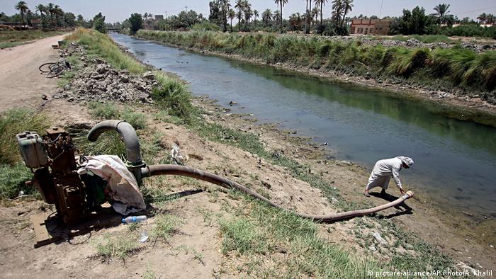 نهر دجلة شريان العراق الحيوي ضحية للتغير المناخي فهل على سدود تركيا إتاحة مياه أكثر؟ 08 Der Tigris - die Lebensader des Irak Foto Picture Alliance