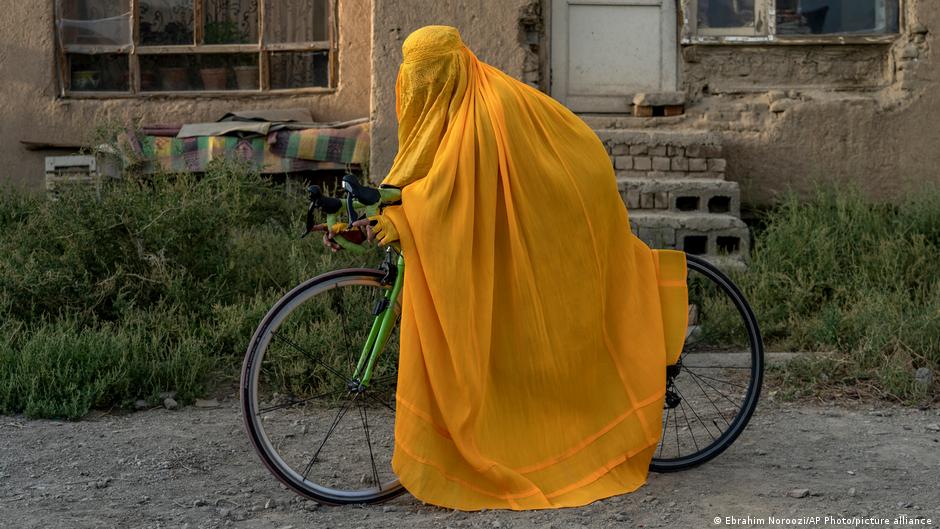 هكذا تحدت أفغانيات منع حركة طالبان النساء من ممارسة الرياضة في أفغانستان 05 Afghaninnen gegen Sportverbot der Taliban für Frauen in Afghanistan Foto Pictute Alliance