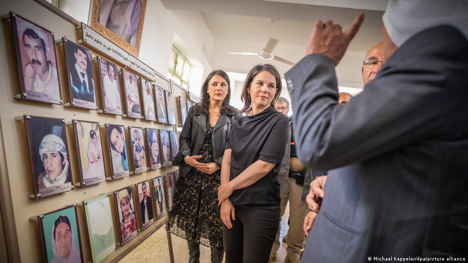 With her visit to the Sinjar district, Baerbock aimed to shed light on the continued plight of victims of IS rule.