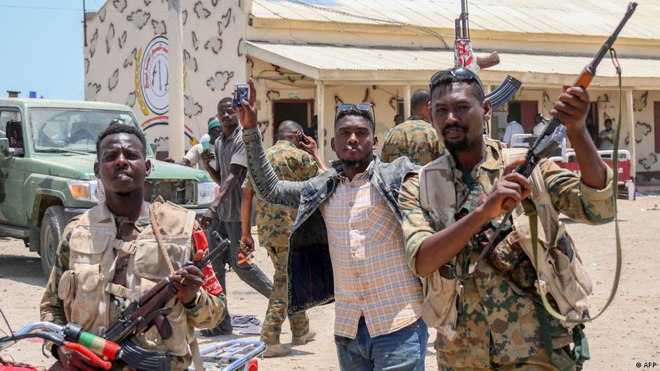 Fierce fighting is continuing between Sudan’s regular army and the paramilitary RSF. The outcome of the conflict is wide open, says Marina Peter of the Sudan Forum.