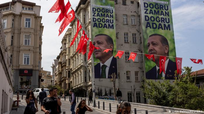 إردوغان رئيس تركيا لثالث مرة بعد جولة إعادة غير مسبوقة في الانتخابات التركية 2023 - لقطات من الجولة الحاسمة 13 Erdogan nach einer beispiellosen Stichwahl zum dritten Mal Präsident der Türkei Foto Reuters