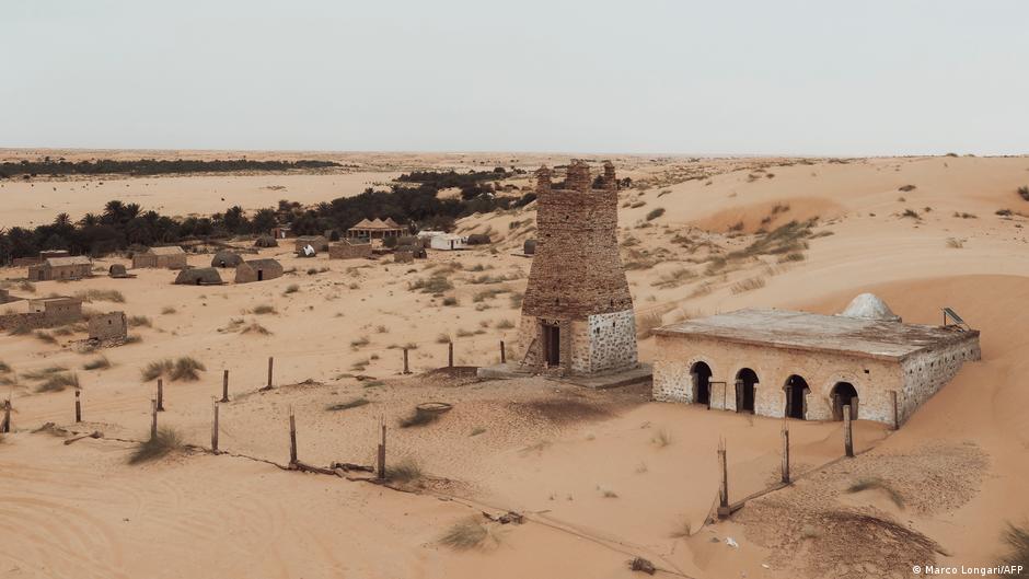 View of the silted up Abeir Mosque in Chinguetti