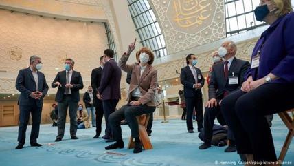 No clash of civilisations: following the recent Islamist attacks, the World Jewish Congress (WJC) warned Europe against allowing a clash of civilisations to be imposed on it