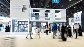 Die Emirate haben sich den Kulturdialog auf die Fahnen geschrieben. Auf der Buchmesse in Abu Dhabi präsentiert sich das Land selbstbewusst als Bewahrer der arabischen Kultur. Bei dem Treffpunkt der Autoren und Verlage wird der Austausch gepflegt -  er hat aber auch Grenzen.