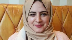 Die Fotojournalistin Masrat Zahra; Foto: Elisa Rheinheimer