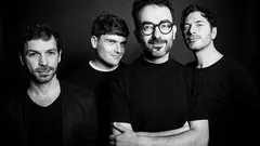 Drei deutsche Jazzmusiker und ein deutsch-libanesischer Sänger-Poet: Aus dieser Kombination entsteht bei Masaa eine einzigartige Klangwelt