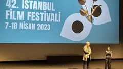Auf kaum einem hochkarätigen Filmfestival treten Filmkunst und Realität in einen ähnlich intensiven Dialog wie auf dem in Istanbul, das diese Woche zu Ende gegangen ist. Stefan Weidner hat es für Qantara.de besucht. 