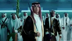 النجم البرتغالي يرتدي "البشت" ويرقص العرضة بمناسبة اليوم الوطني السعودي